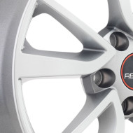 Диски Remain 7,0\R17 5*114.3 ET39 d60.1 Сильвер S Диски Remain 7,0\R17 5*114.3 ET39 d60.1 Сильвер S