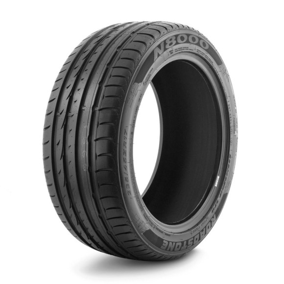 Шины Roadstone  235/50/18  W 101 N8000  XL  старше 3-х лет